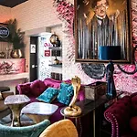 Ibis Styles Center Madhouse Hotel