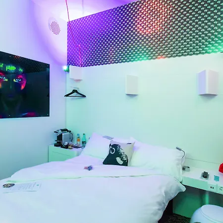 Hotel Ibis Styles Center Madhouse 3*