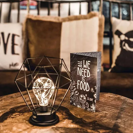 Ibis Styles Center Madhouse 3*