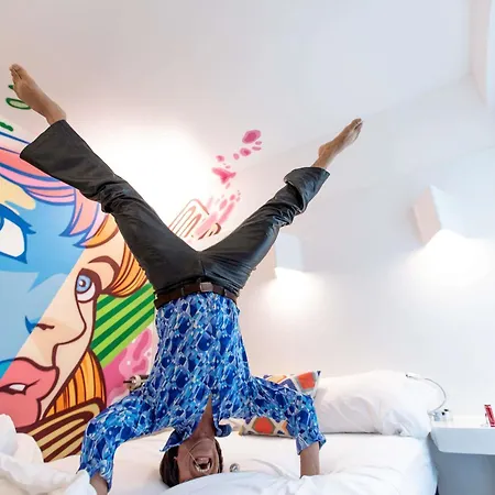 Ibis Styles Center Madhouse 3* Лозанна