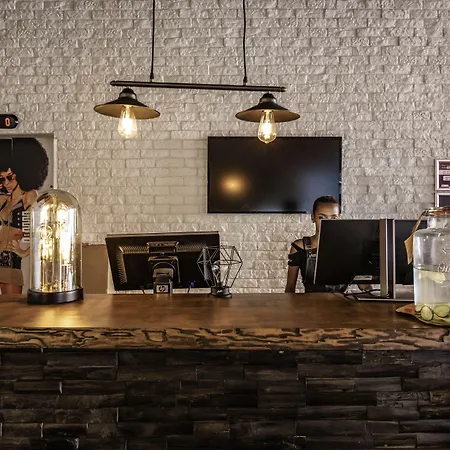 Отель Ibis Styles Center Madhouse 3*