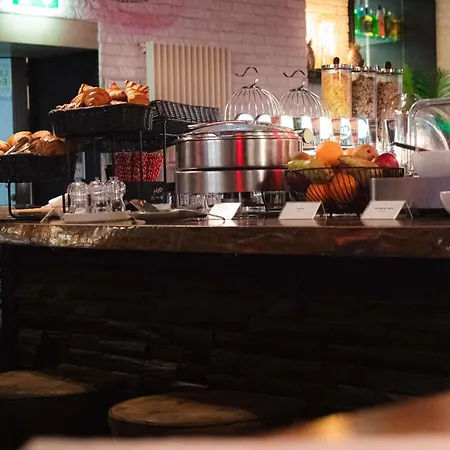 Ibis Styles Center Madhouse