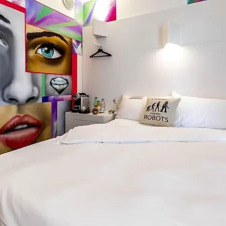 Ibis Styles Center Madhouse 3*