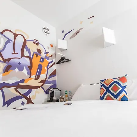 Ibis Styles Center Madhouse Отель