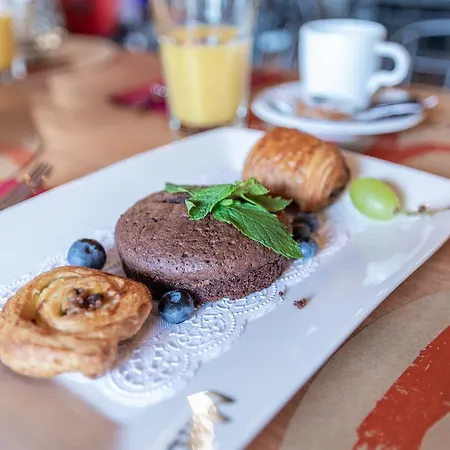 Ibis Styles Center Madhouse Hotel 3*