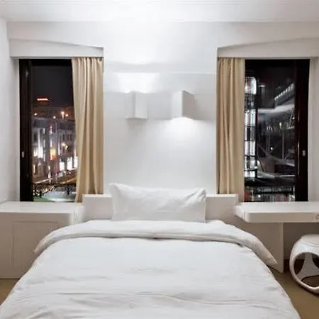 Ibis Styles Center Madhouse