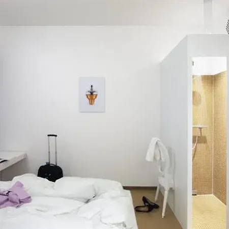 Hotel Ibis Styles Center Madhouse