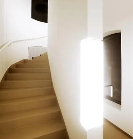 Ibis Styles Center Madhouse 3*