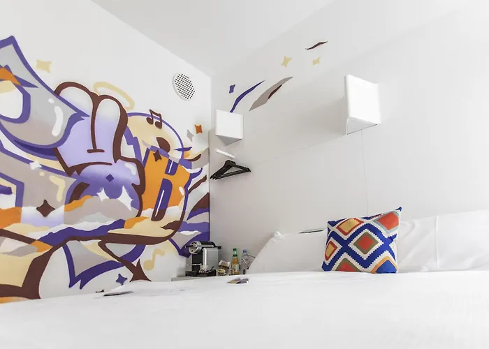 Ibis Styles Center Madhouse Отель Лозанна