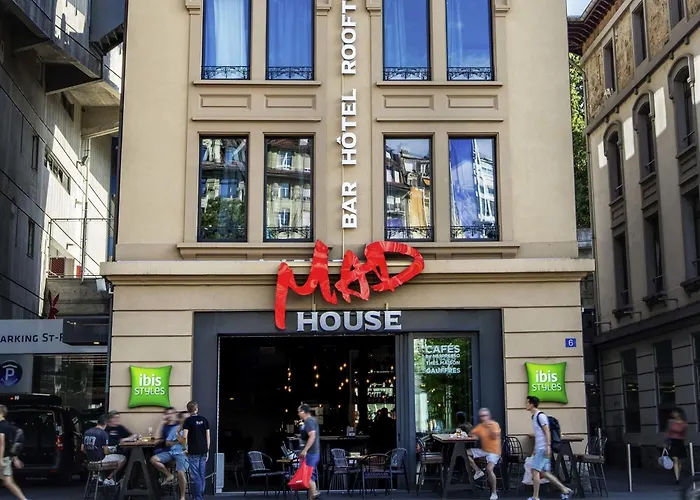 Отель Ibis Styles Center Madhouse 3*