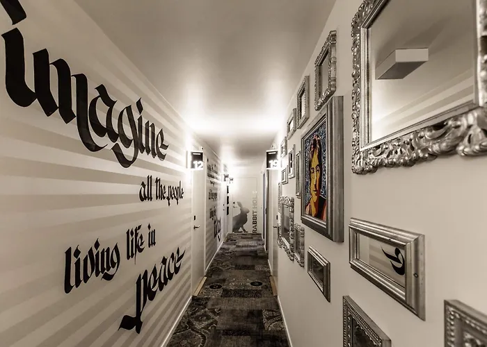 Ibis Styles Center Madhouse 3*