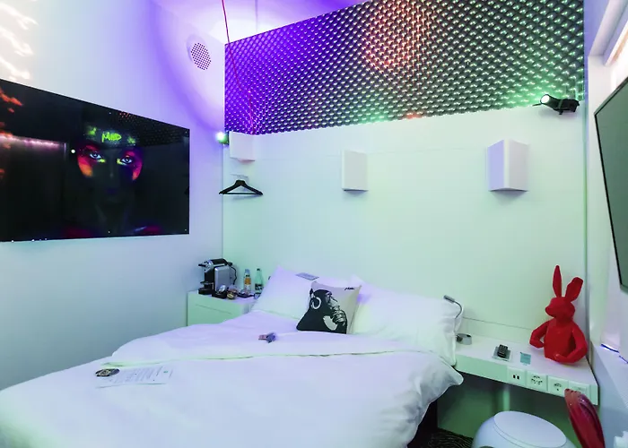 Ibis Styles Center Madhouse Отель Лозанна