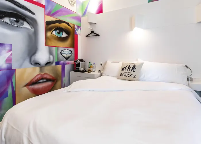 Ibis Styles Center Madhouse Otel