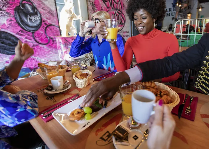 Otel Ibis Styles Center Madhouse Lozan