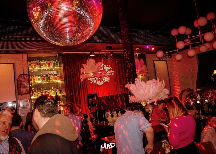 Ibis Styles Center Madhouse Отель