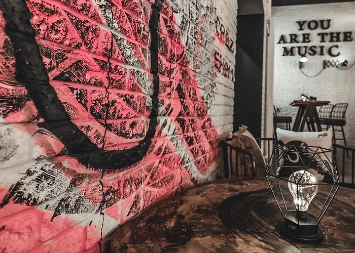 Otel Ibis Styles Center Madhouse Lozan